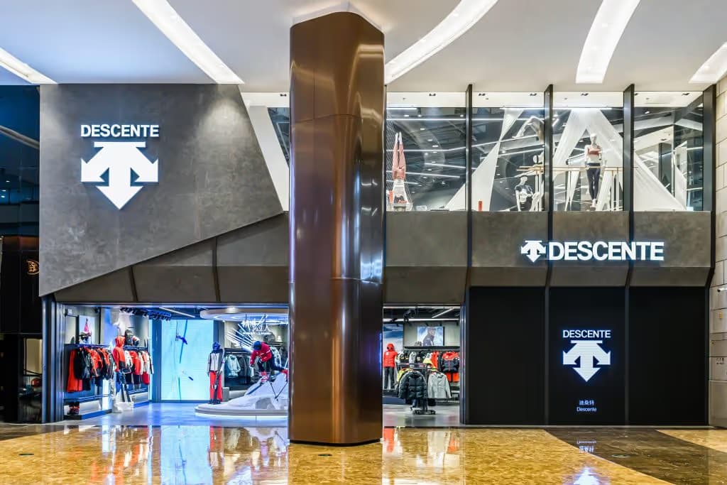 DESCENTE - Image 9