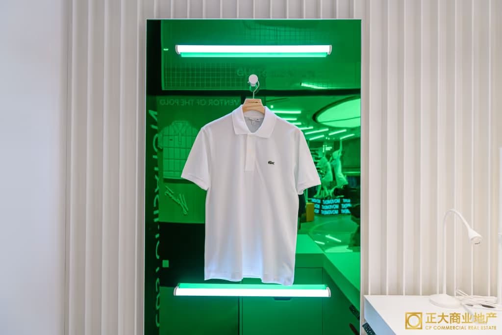 LACOSTE - Image 3