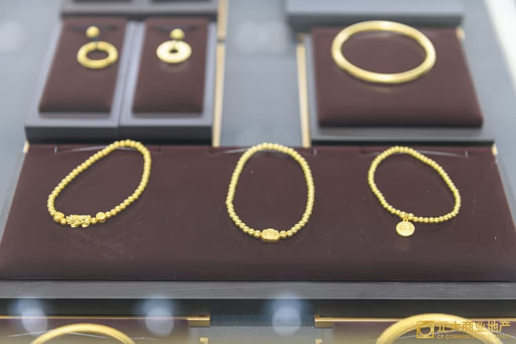 CHOW TAI FOOK - Image 3